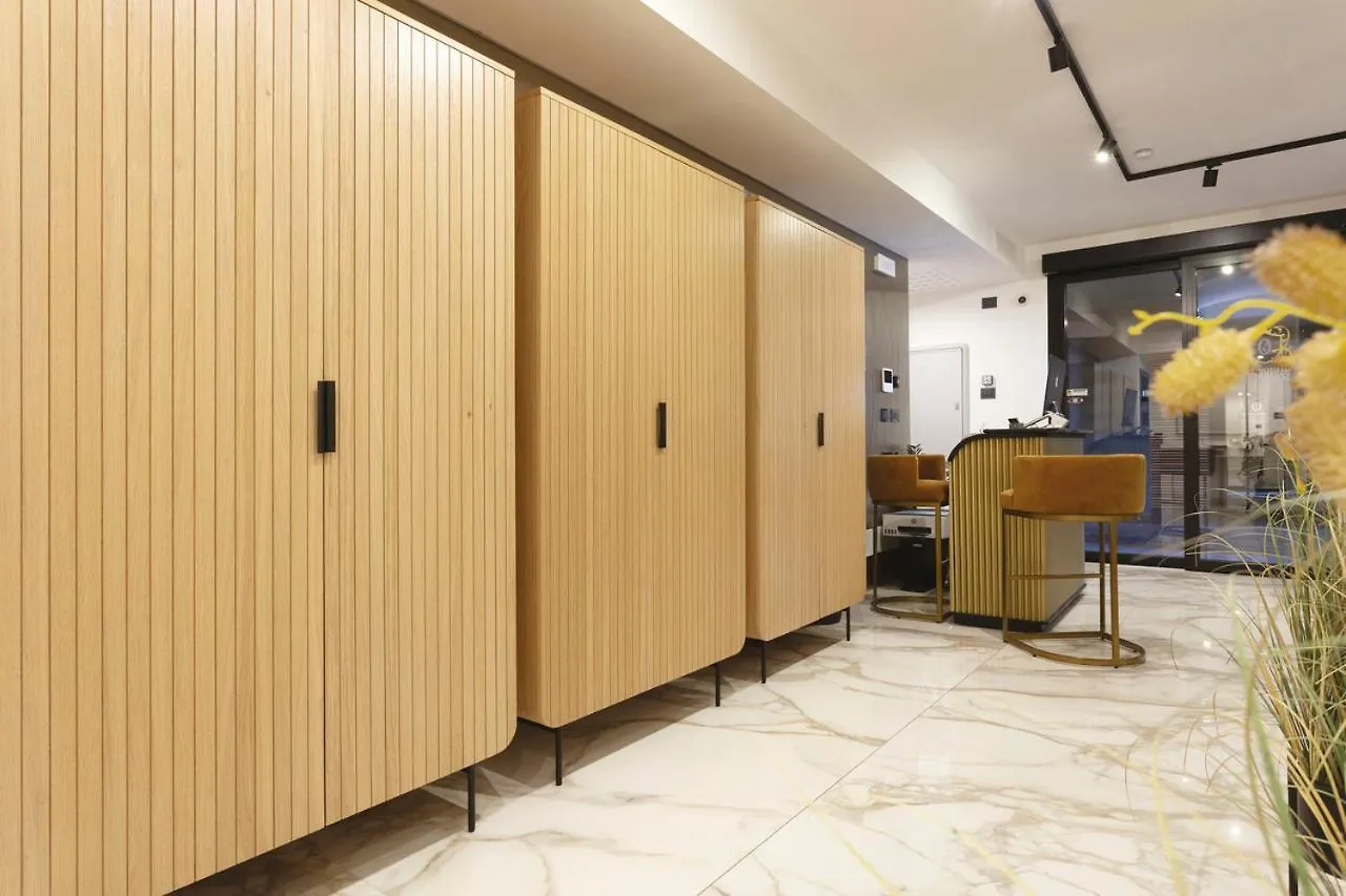 Boutique Hotel سيرمِيوني 3*,